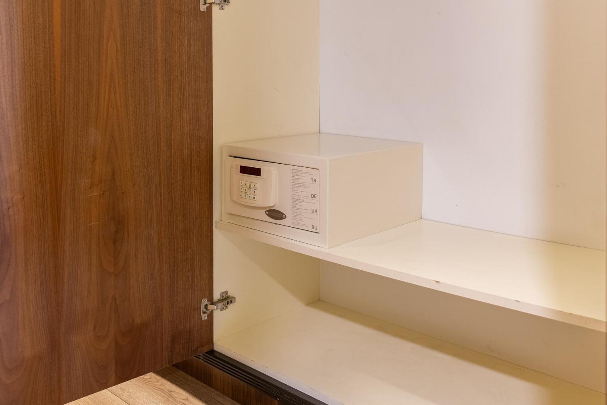 מלון Valens Downtown 4*